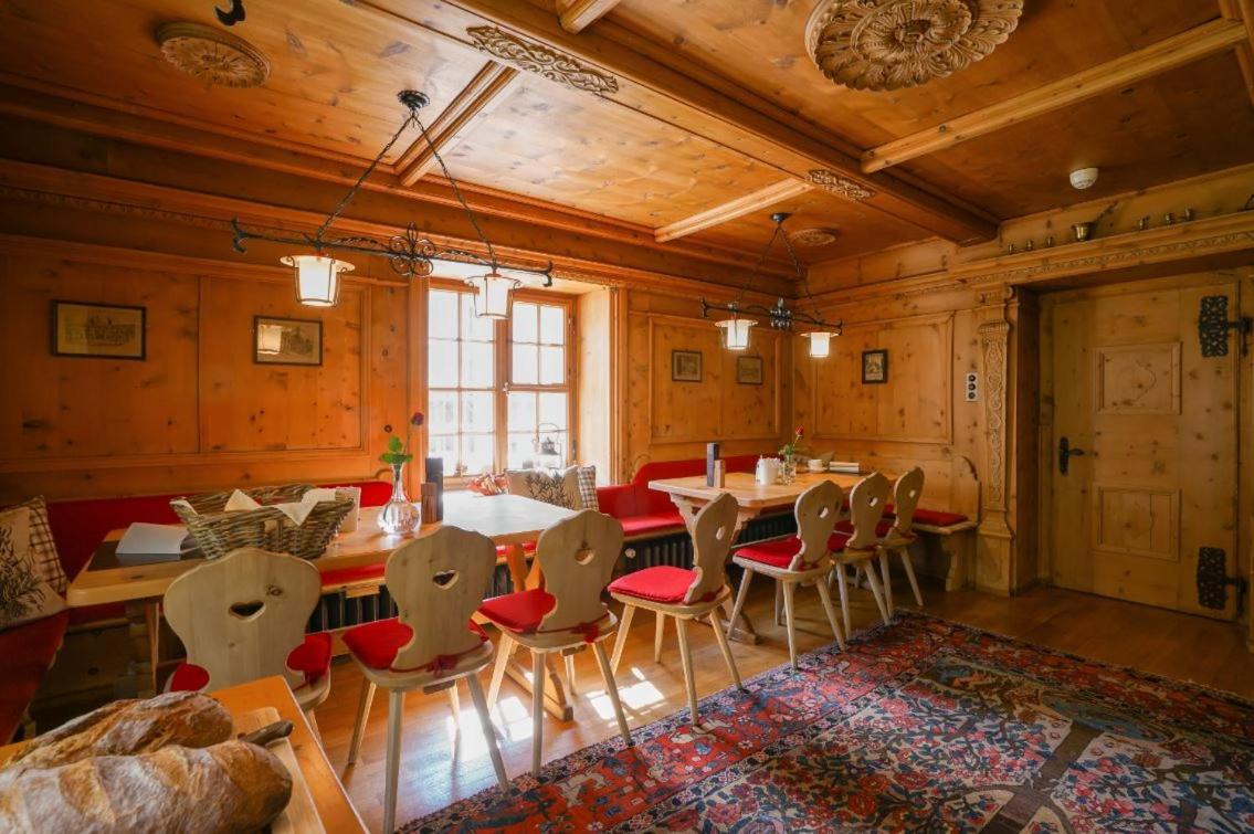 Gasthaus & Hotel Berninahaus Pontresina Bagian luar foto