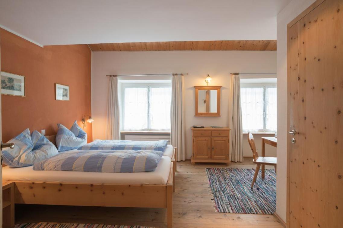 Gasthaus & Hotel Berninahaus Pontresina Bagian luar foto